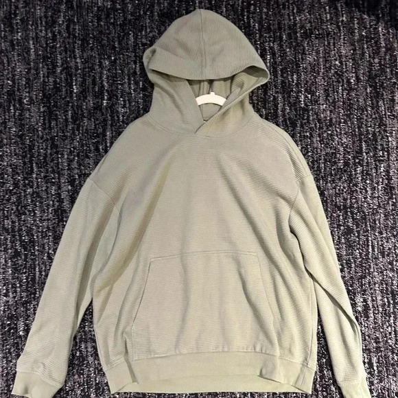 H&M Other - H&M GREEN HOODIE
